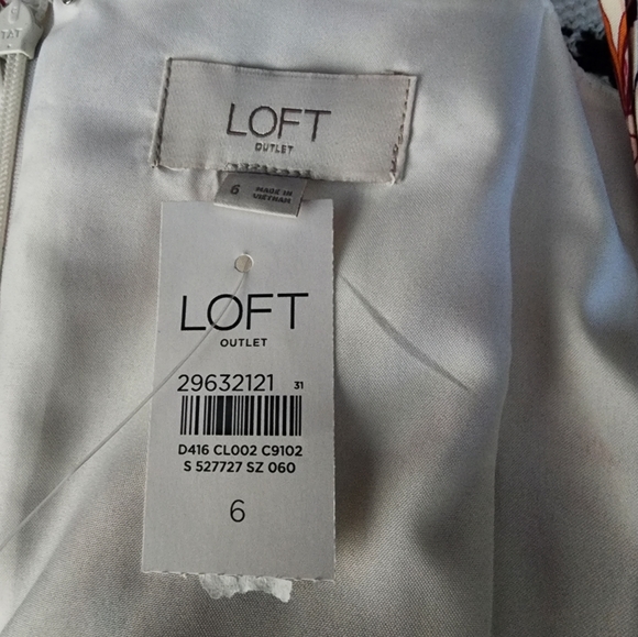 Floral Loft Dress NWT - Picture 3 of 4